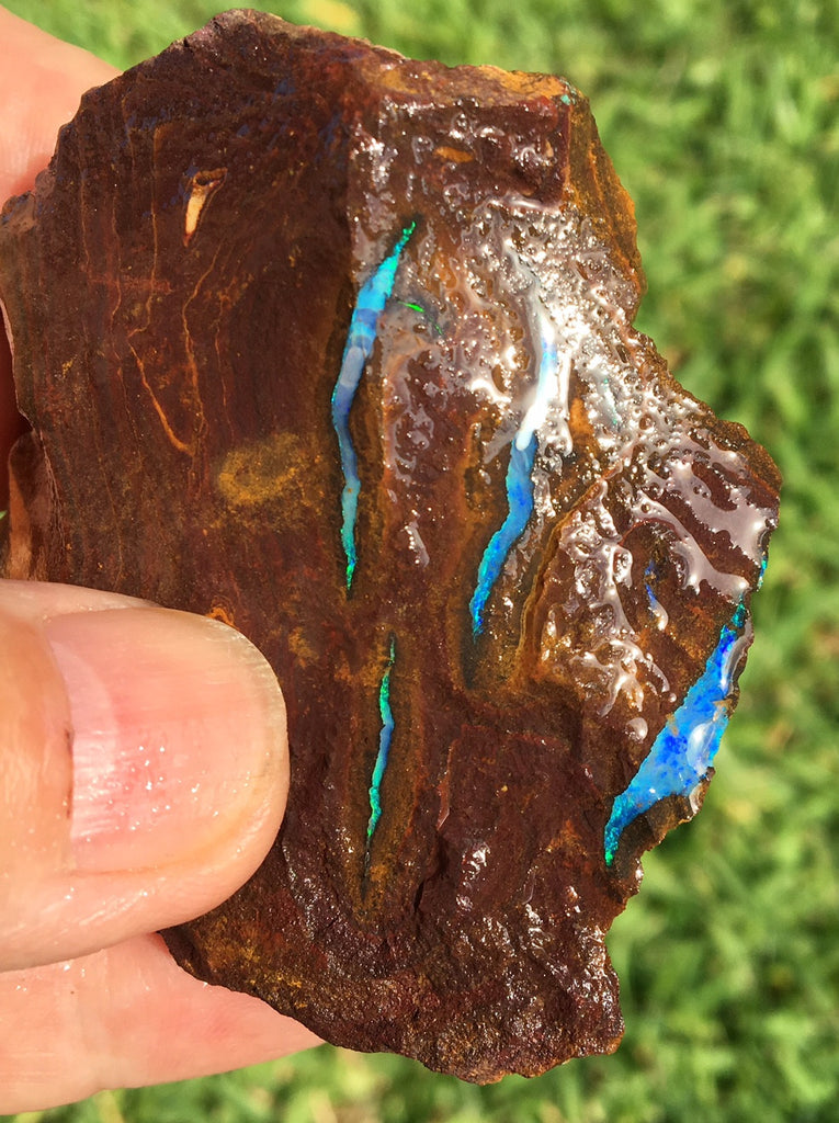 Rough boulder opal
